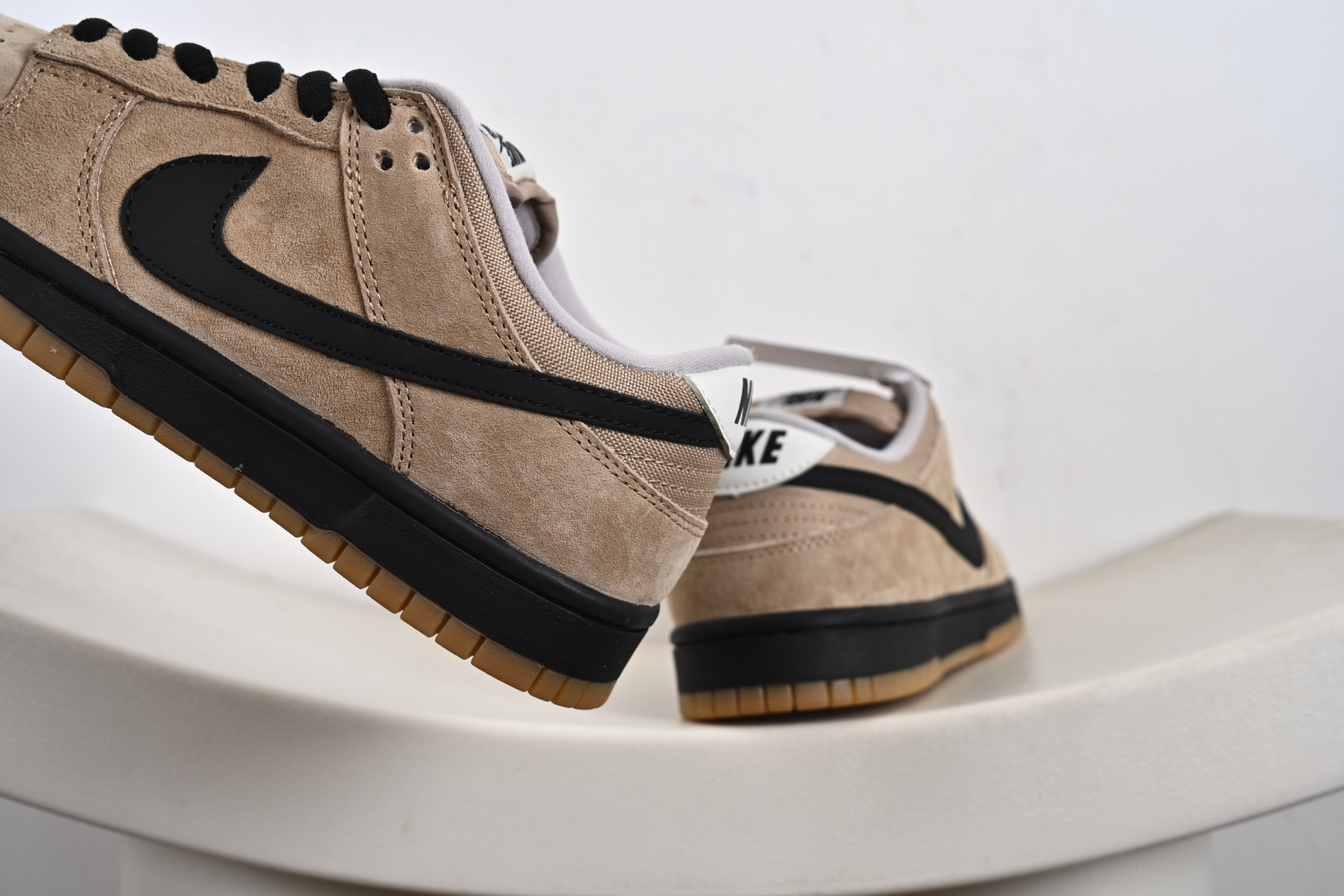 Nike SB Dunk Low pro 独家版型蒸餾加工帶來的是更好的视觉和脚感体验 HJ0367-200