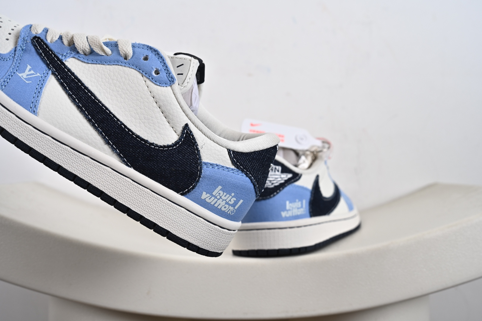 Travis Scott x Fragment Design x Jordan Air Jordan 1 Low OG SP “LV联名-米蓝牛仔布” JW1188-146