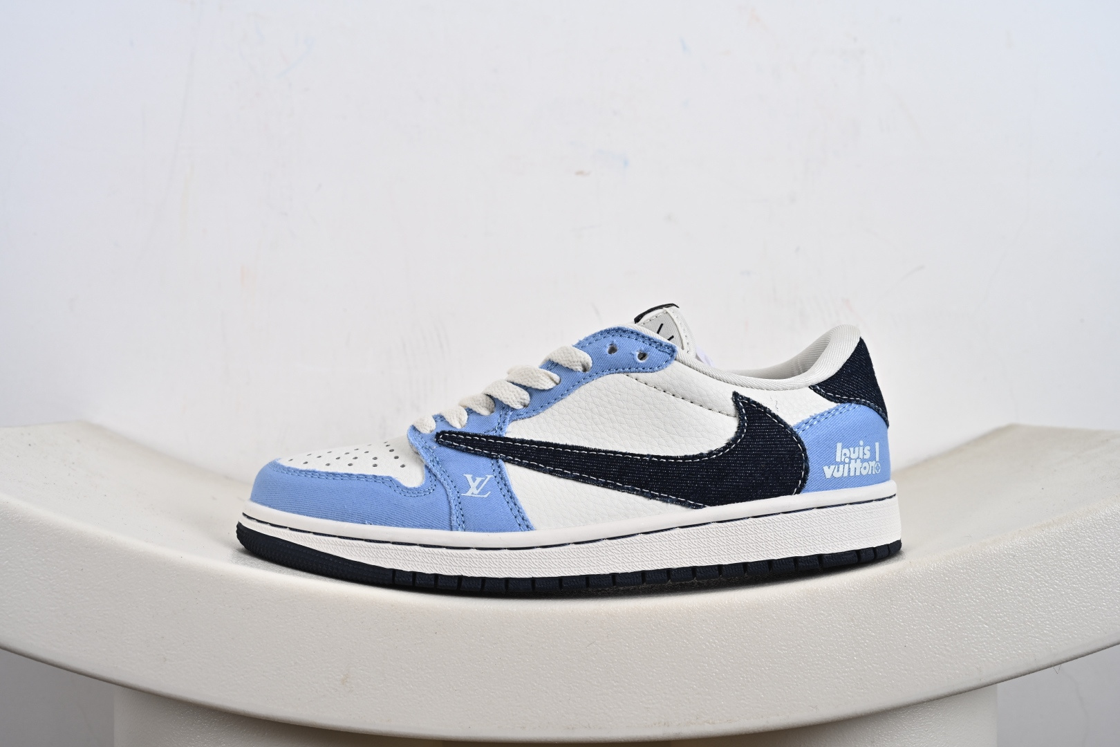 Travis Scott x Fragment Design x Jordan Air Jordan 1 Low OG SP “LV联名-米蓝牛仔布” JW1188-146