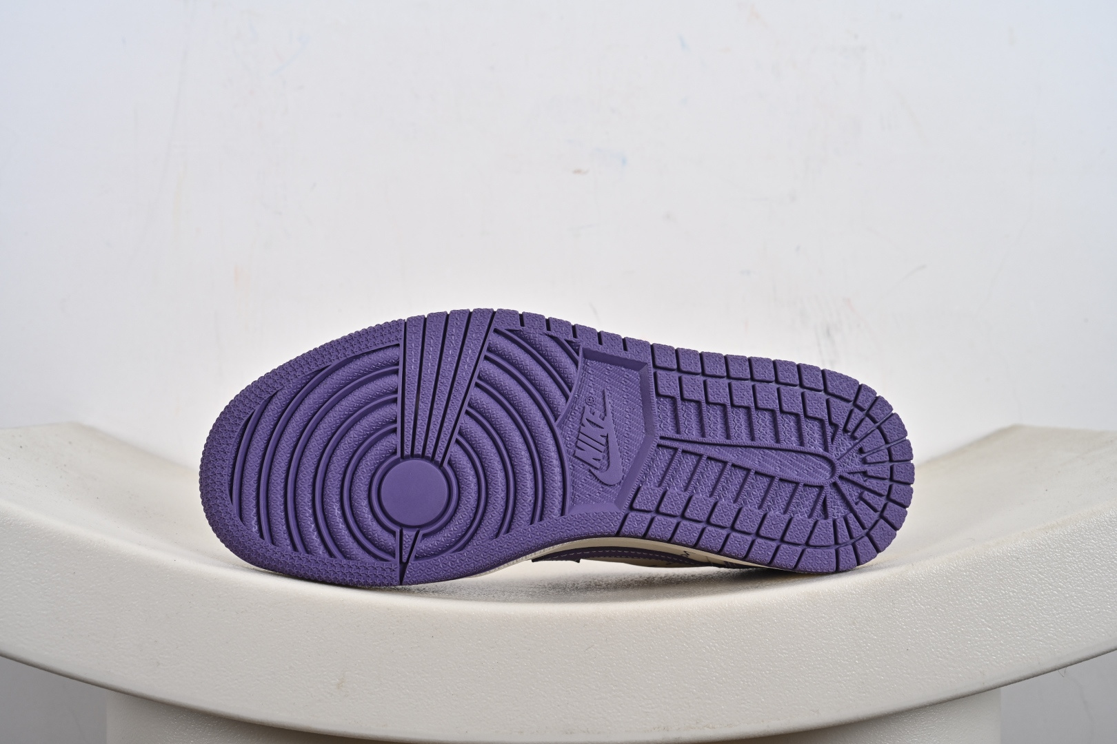 定制版Travis Scott x Fragment Design x Jordan Air Jordan 1 Low OG SP “白紫拉布布” DD7866-113