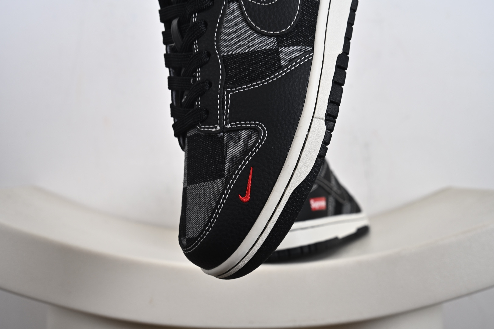 Nike SB Dunk Low“SUP联名——黑灰格调” 高端定制 低帮休闲板鞋 SC0601-462