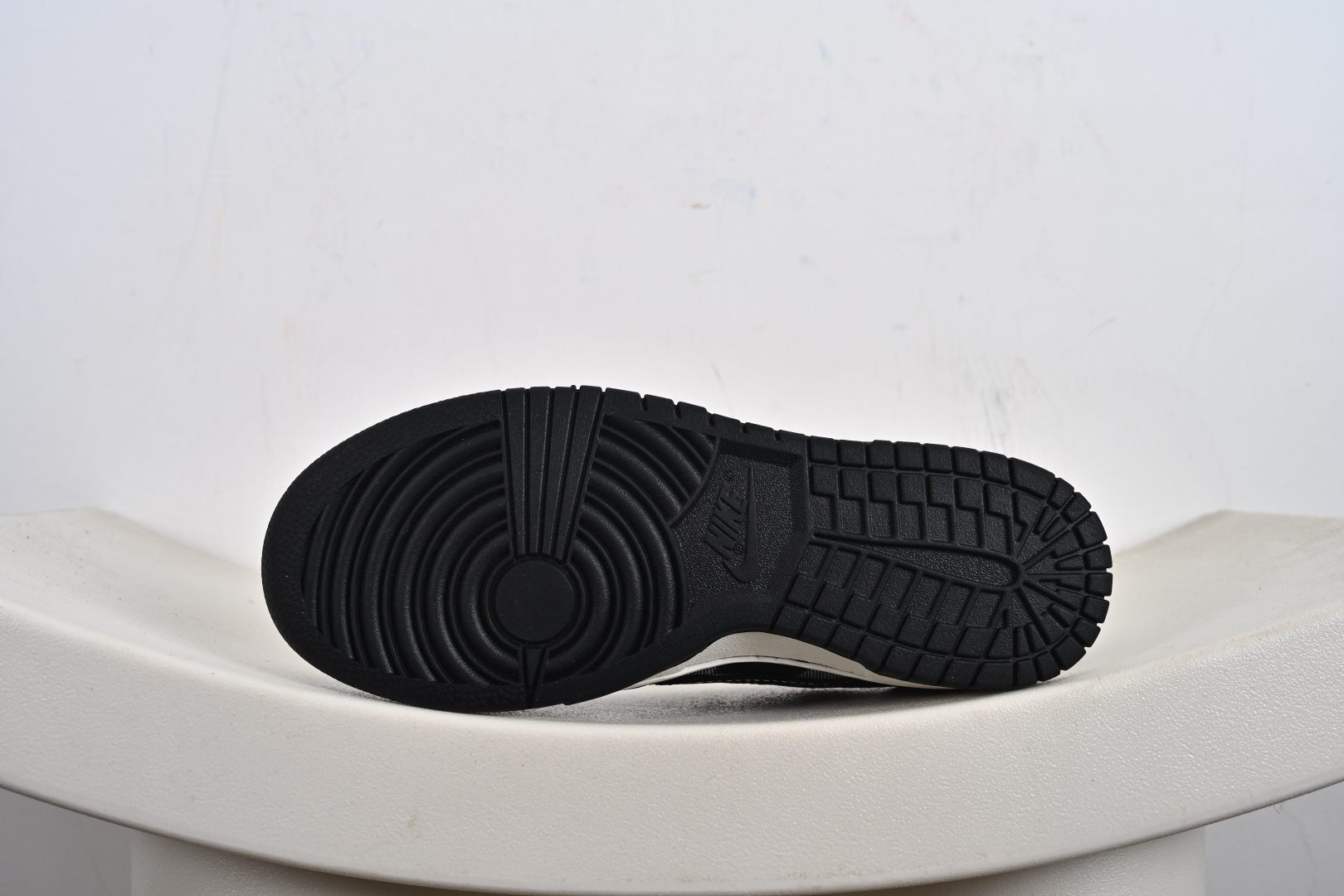 Nike SB Dunk Low“SUP联名——黑灰格调” 高端定制 低帮休闲板鞋 SC0601-462