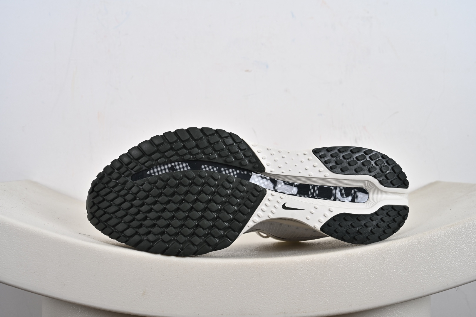 Nike Air Zoom Pegasus Premium 耐克新款气垫缓震休闲跑步鞋 IH2288-001