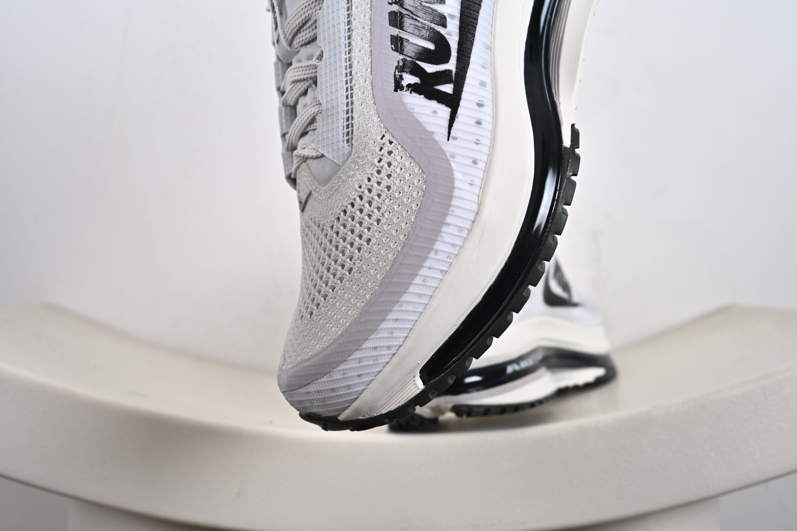 Nike Air Zoom Pegasus Premium 耐克新款气垫缓震休闲跑步鞋 IH2288-001