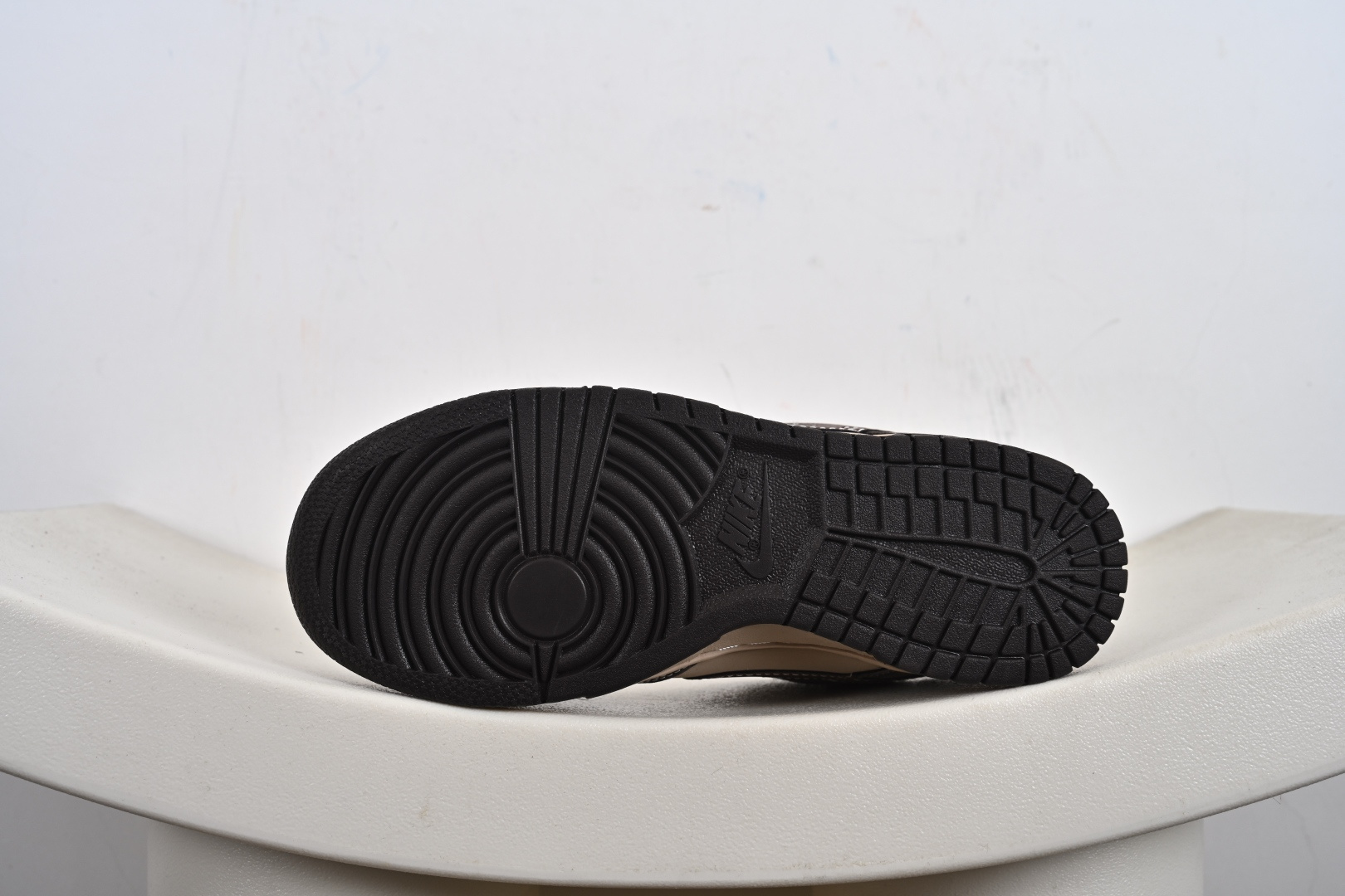 Nike SB Dunk Low 灰棕 DG2025-001