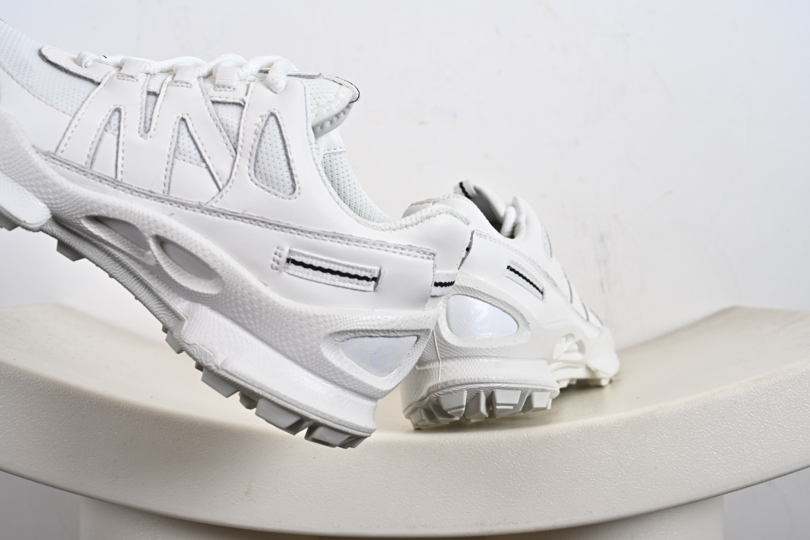 ECCO爱步Men's Sports Running Biom C Leather 健步C系列低帮系带真皮轻量百搭休闲运动鞋 803254