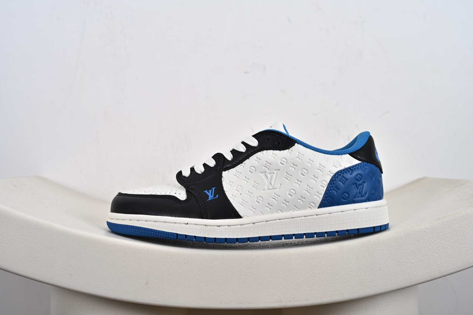 高端定制Air Jordan 1 Low AJ1 乔1 “LV路易威登联名---白黑帆布印花”高端定制 低帮复古篮球鞋