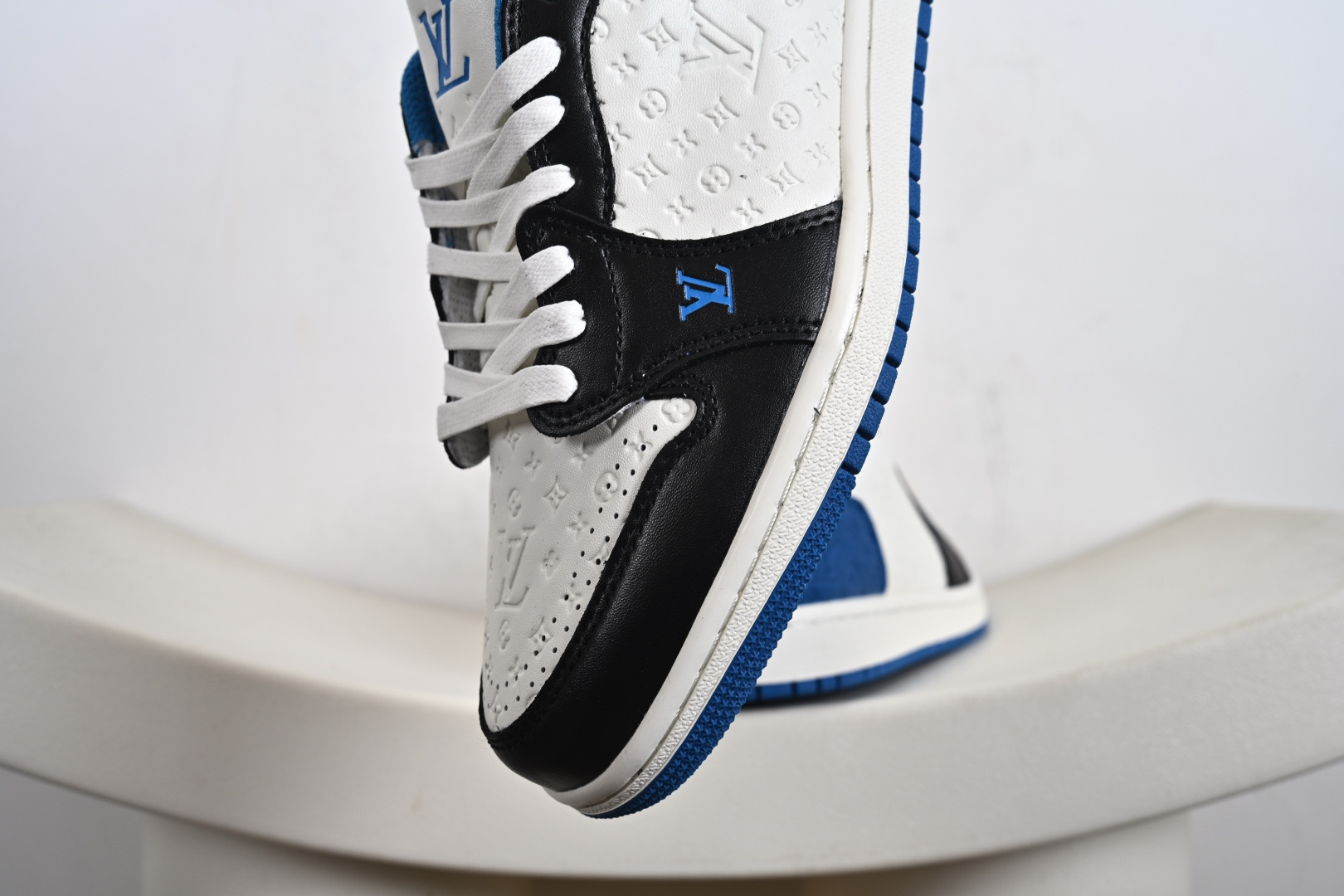 高端定制Air Jordan 1 Low AJ1 乔1 “LV路易威登联名---白黑帆布印花”高端定制 低帮复古篮球鞋