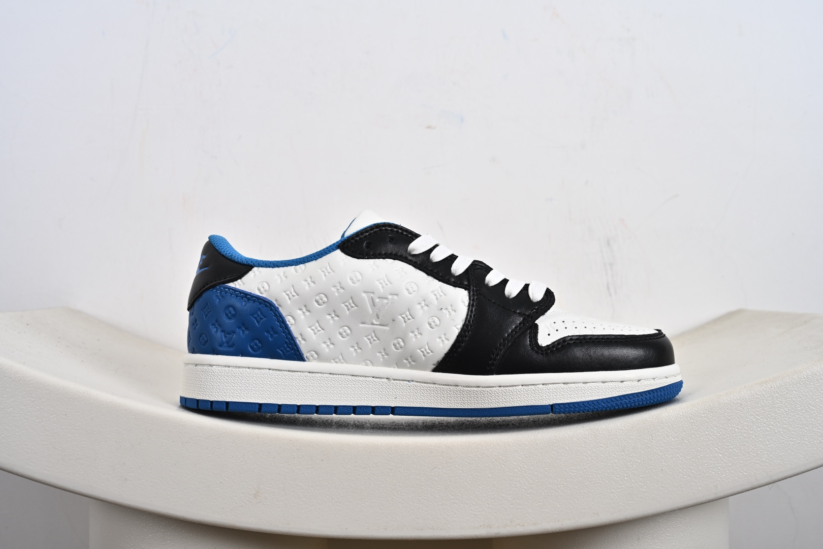 高端定制Air Jordan 1 Low AJ1 乔1 “LV路易威登联名---白黑帆布印花”高端定制 低帮复古篮球鞋