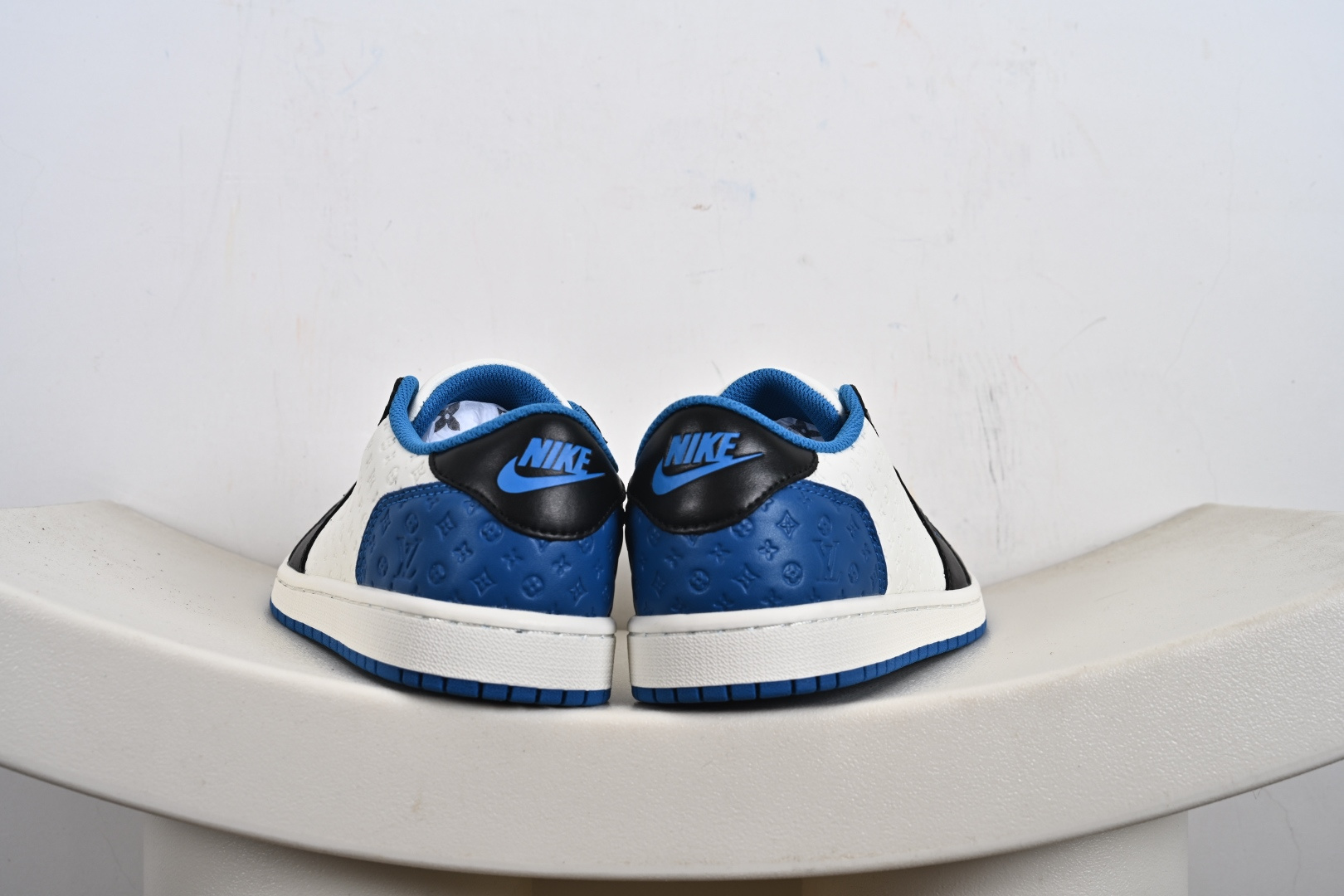 高端定制Air Jordan 1 Low AJ1 乔1 “LV路易威登联名---白黑帆布印花”高端定制 低帮复古篮球鞋