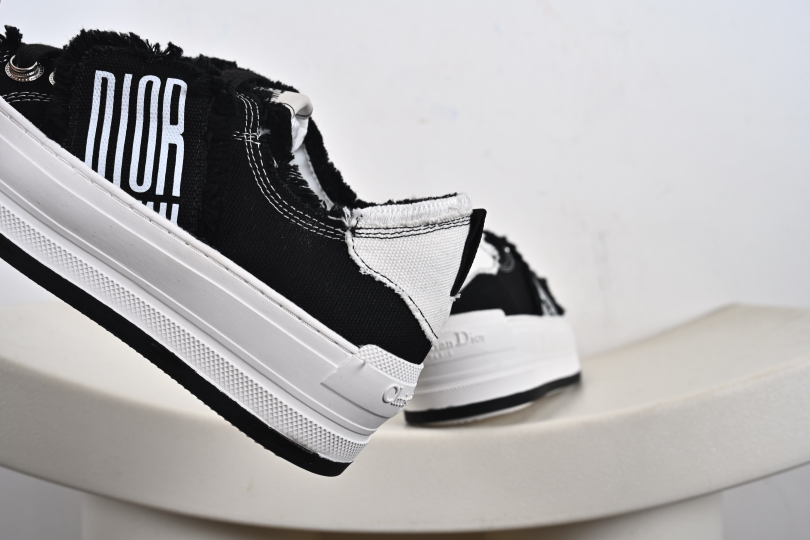 纯原迪奥B33运动鞋2024秋季新品 重新诠释经典的网球鞋