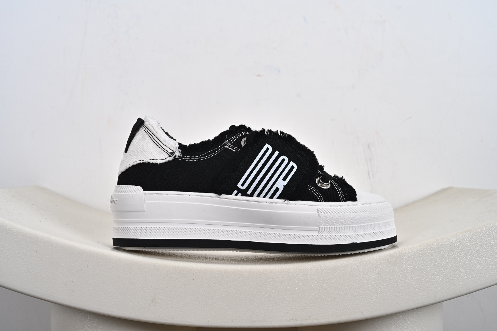 纯原迪奥B33运动鞋2024秋季新品 重新诠释经典的网球鞋