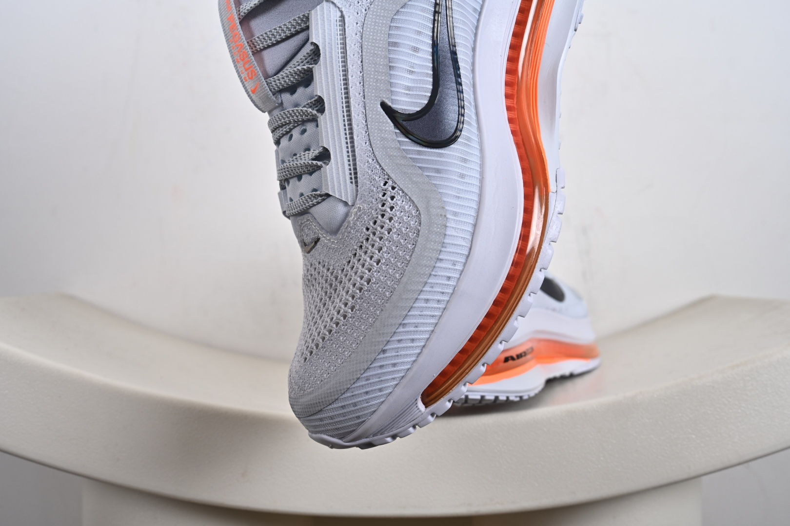 Nike Air Zoom NIKE PEGASUS PREMIUM耐克 新款气垫缓震休闲跑步鞋 HQ2592-002