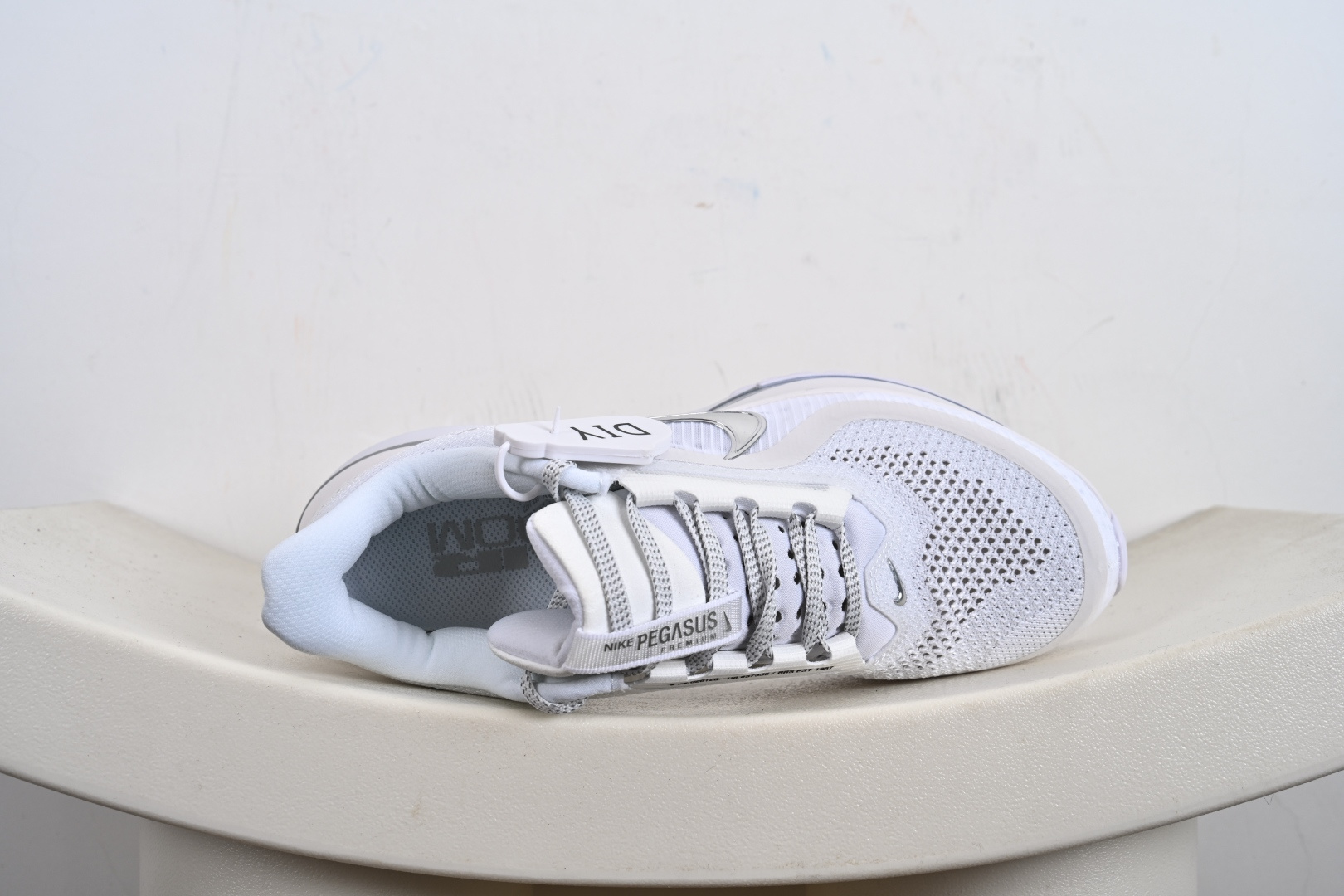 Nike Air Zoom NIKE PEGASUS PREMIUM耐克 新款气垫缓震休闲跑步鞋 HQ2592-002