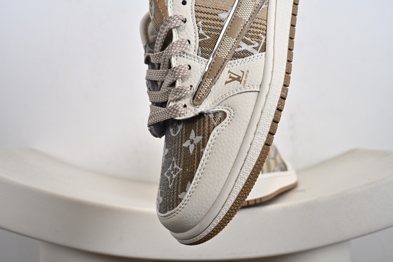Travis Scott x Fragment Design x Jordan Air Jordan 1 Low OG SP “路易威登LV联名---米白黄LV帆布印花” XS2025-065