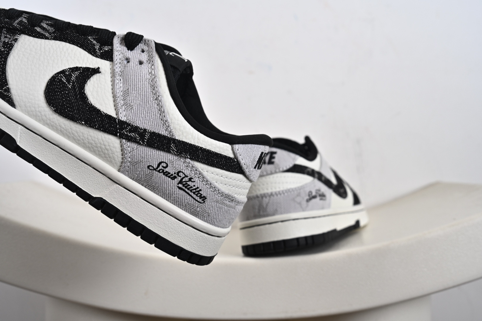 定制版Dunk Low × 高端定制 低帮休闲板鞋 SC0601-473