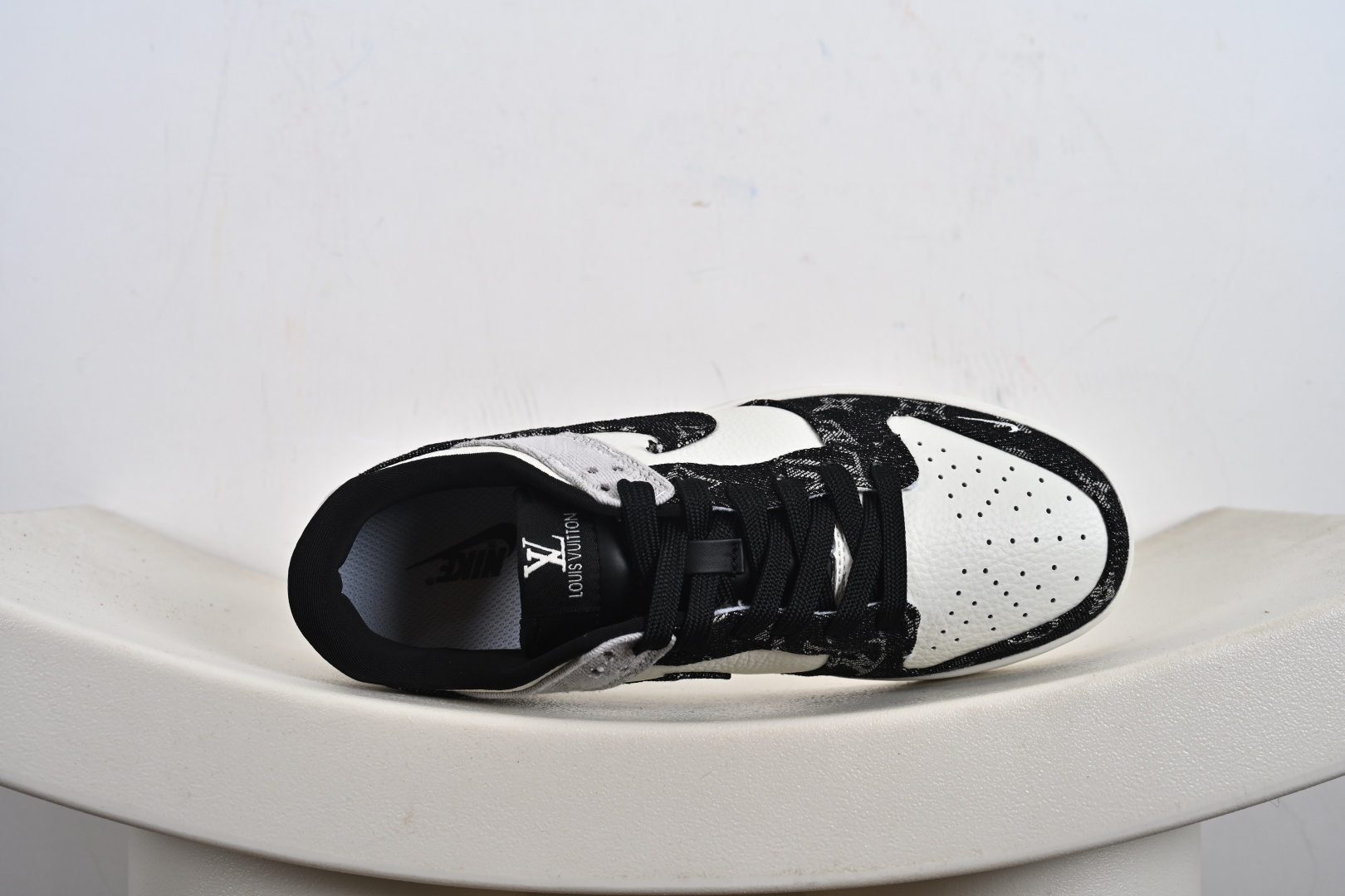 定制版Dunk Low × 高端定制 低帮休闲板鞋 SC0601-473