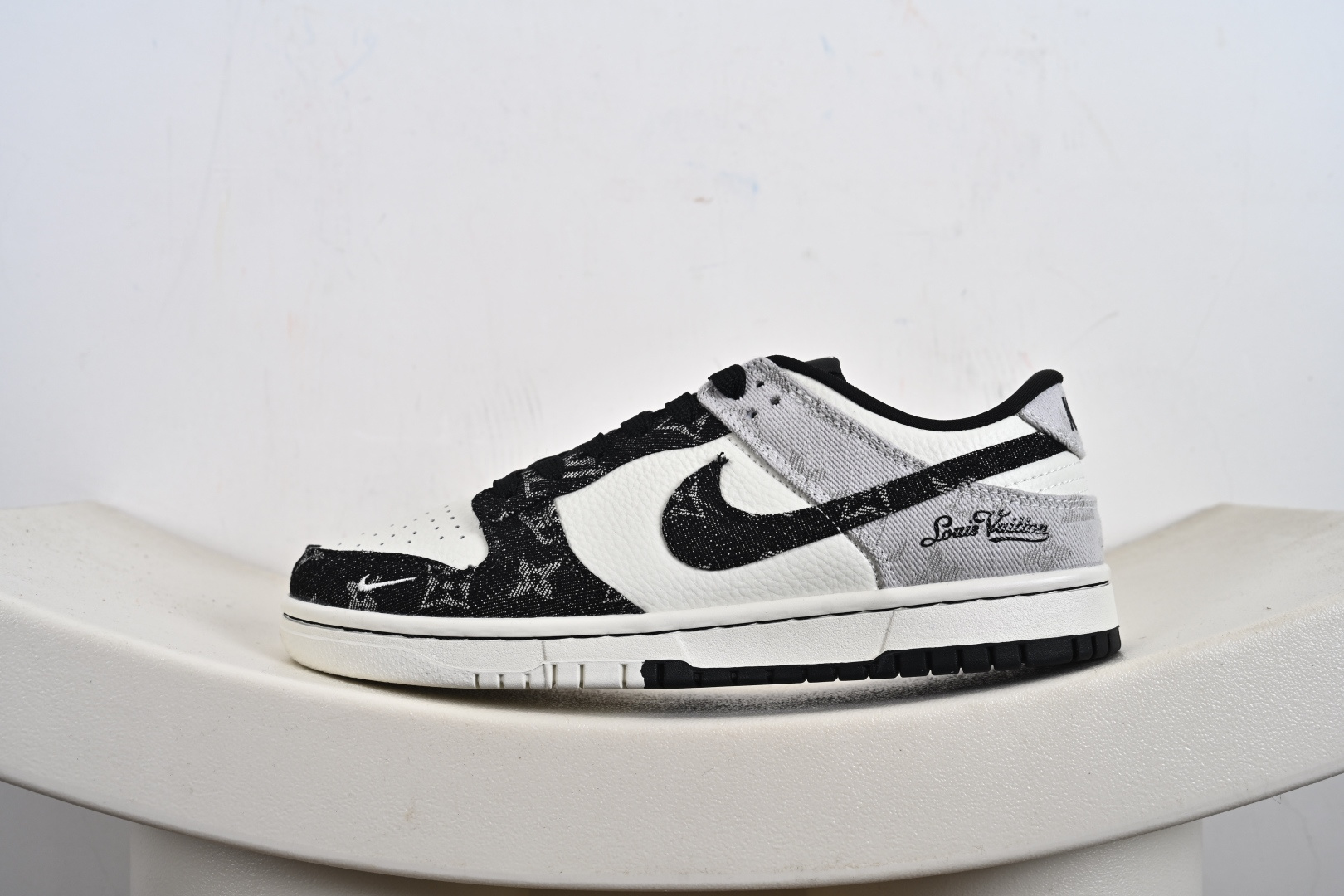 定制版Dunk Low × 高端定制 低帮休闲板鞋 SC0601-473