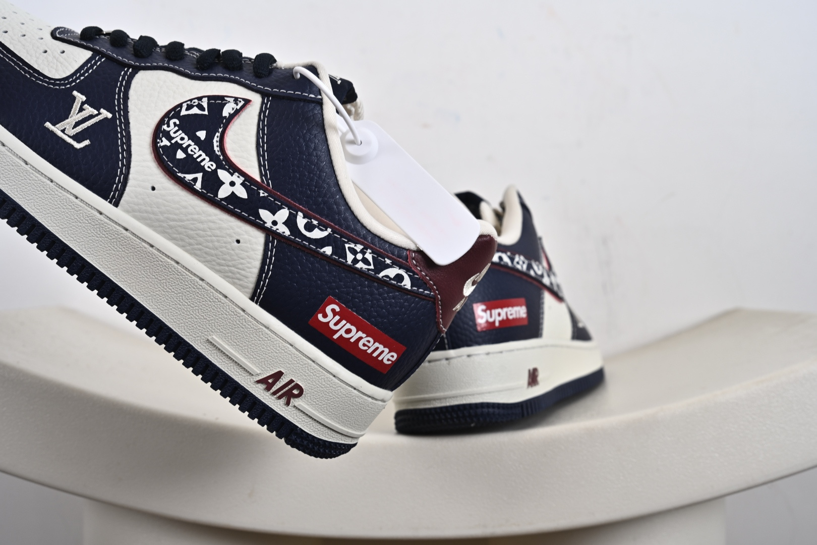 定制版Supreme x Louis x NK Air Force 1 Low Sup x 空军一号 低帮 三方联名 蓝白红 YF9511-801
