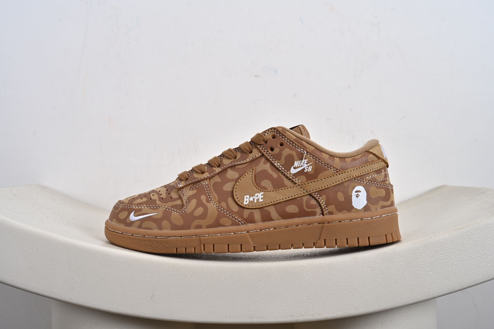 定制版Bape x NK Dunk SB Low Bpae猿人头 x SB 低帮 联名小麦 LW1818-121