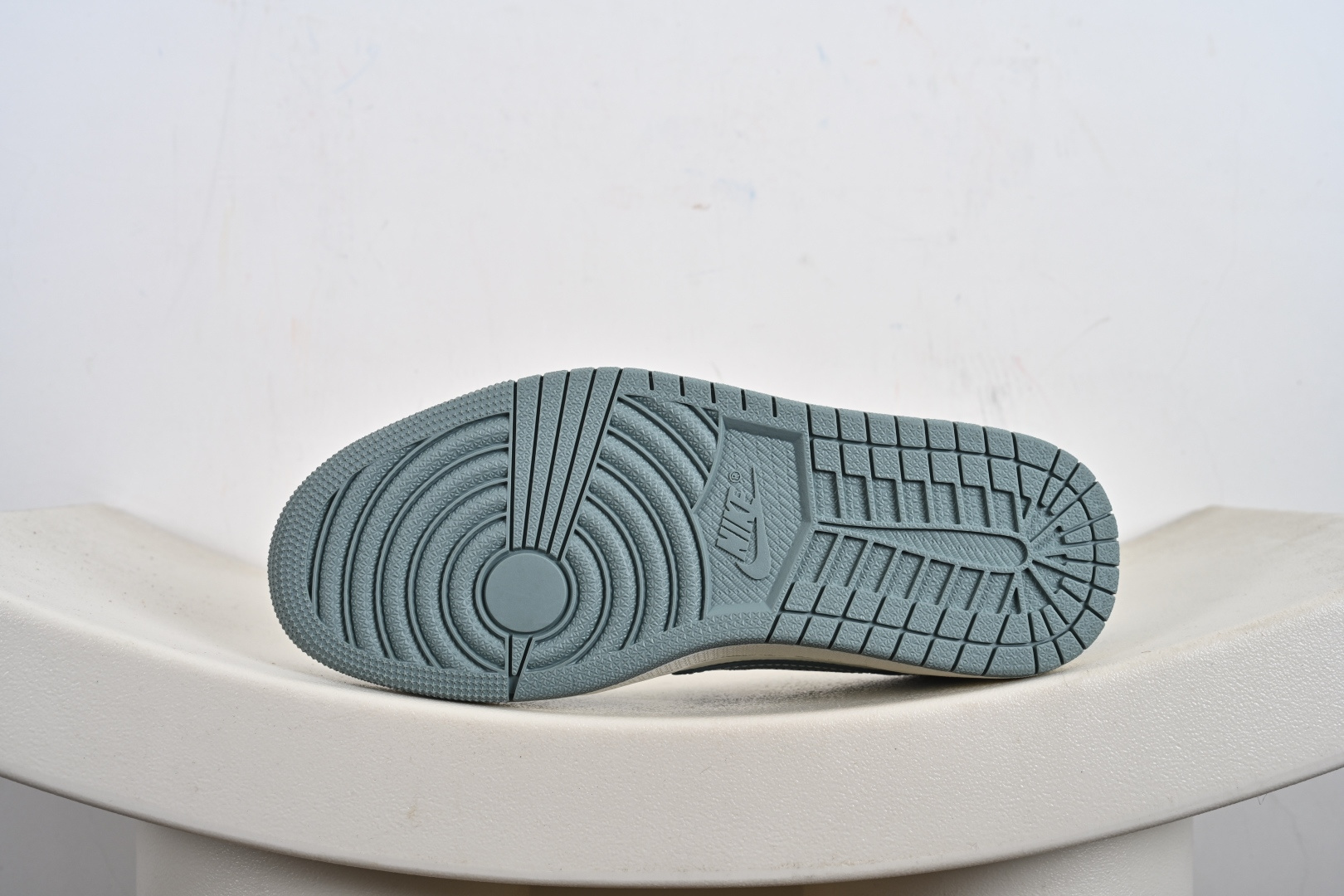 Nike Air Jordan 1 Low 定制配色 LV联名 定制AJ联名-高端定制 低帮复古文化板鞋 SC0601-057