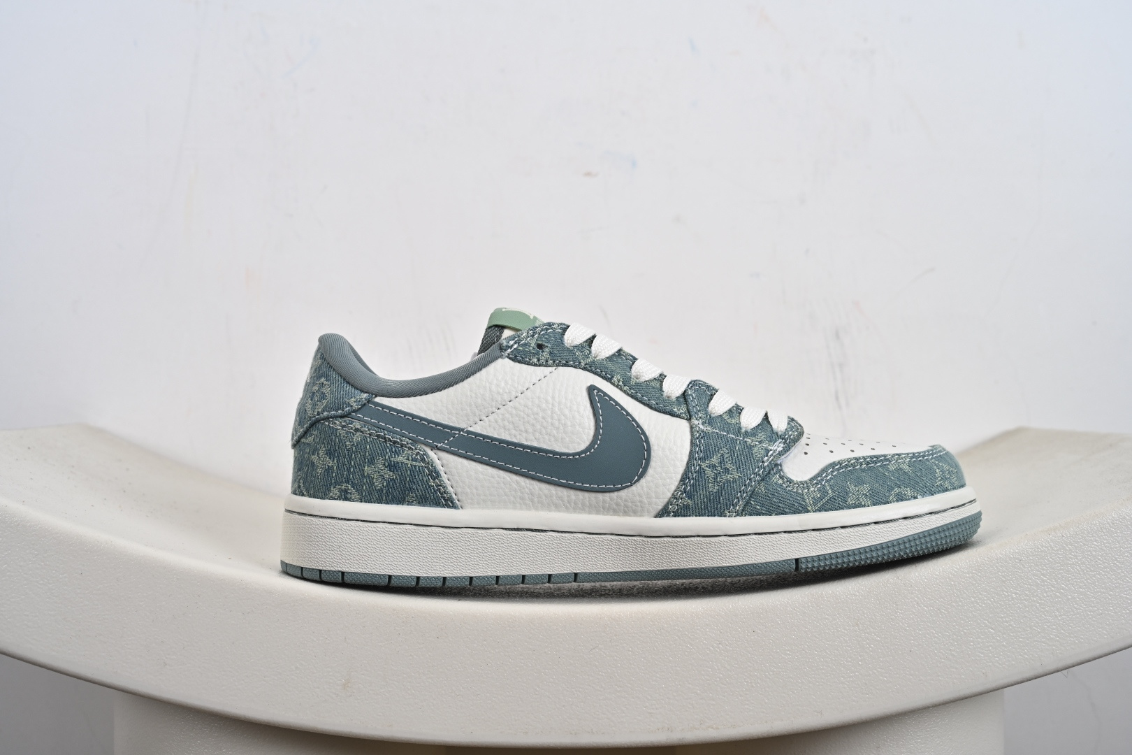 Nike Air Jordan 1 Low 定制配色 LV联名 定制AJ联名-高端定制 低帮复古文化板鞋 SC0601-057