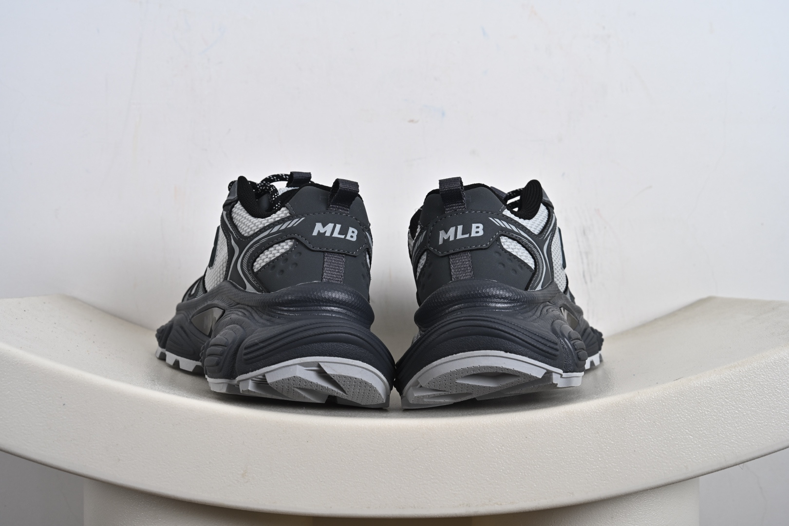 NY美国榄球洋基队限定 x MLB Big Ball Chunky Mesh 厚底老爹系列低帮魔术贴轻量休闲运动慢跑鞋 3ASHW015N