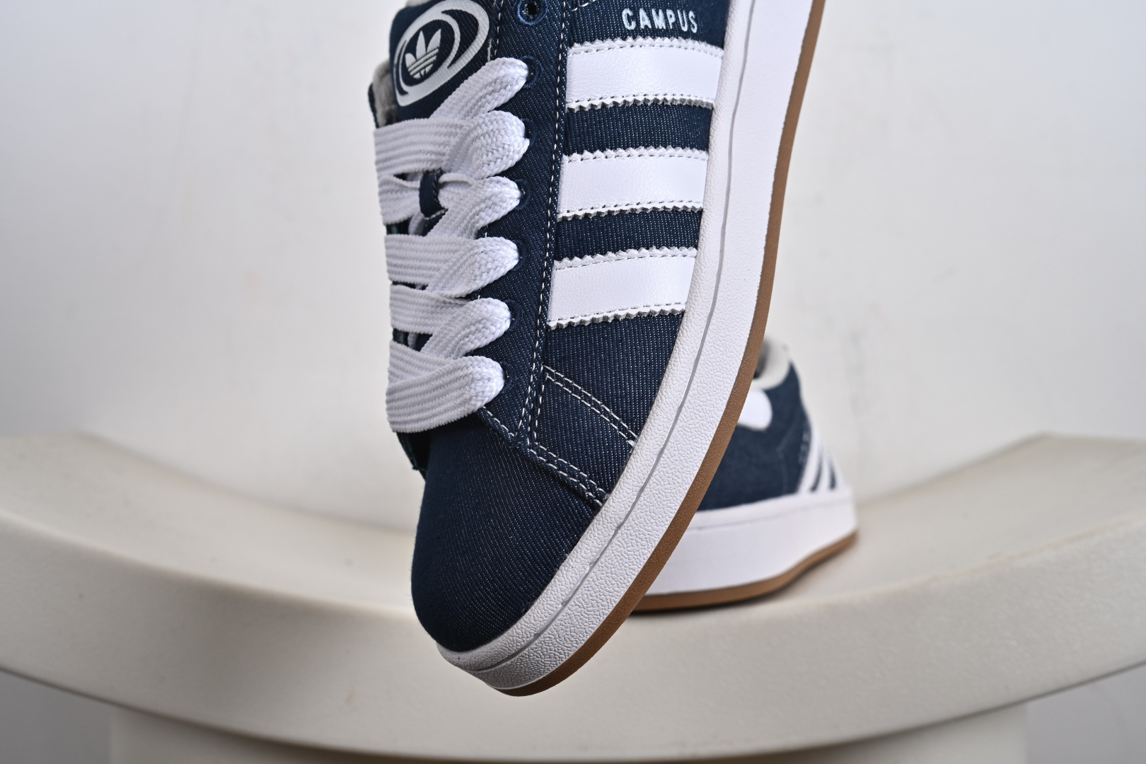 Adidas CAMPUS OOs W 阿迪达斯学院系列 面包风经典复古低帮百搭休闲运动板鞋 JI3163