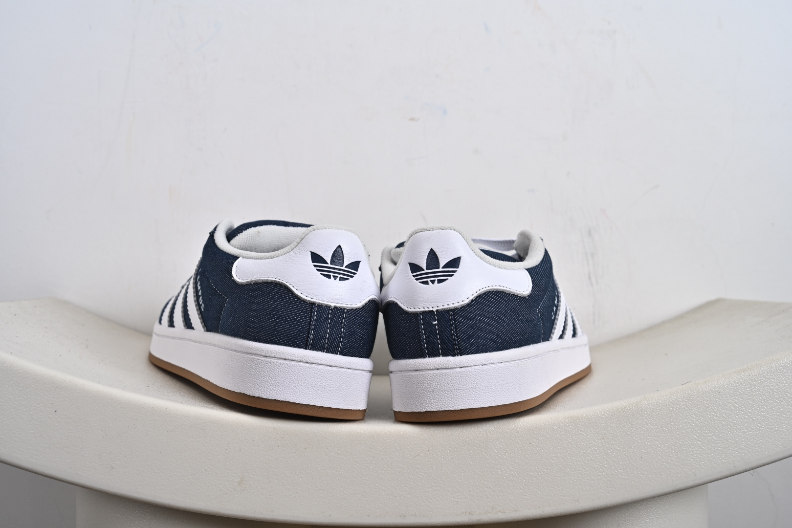 Adidas CAMPUS OOs W 阿迪达斯学院系列 面包风经典复古低帮百搭休闲运动板鞋 JI3163