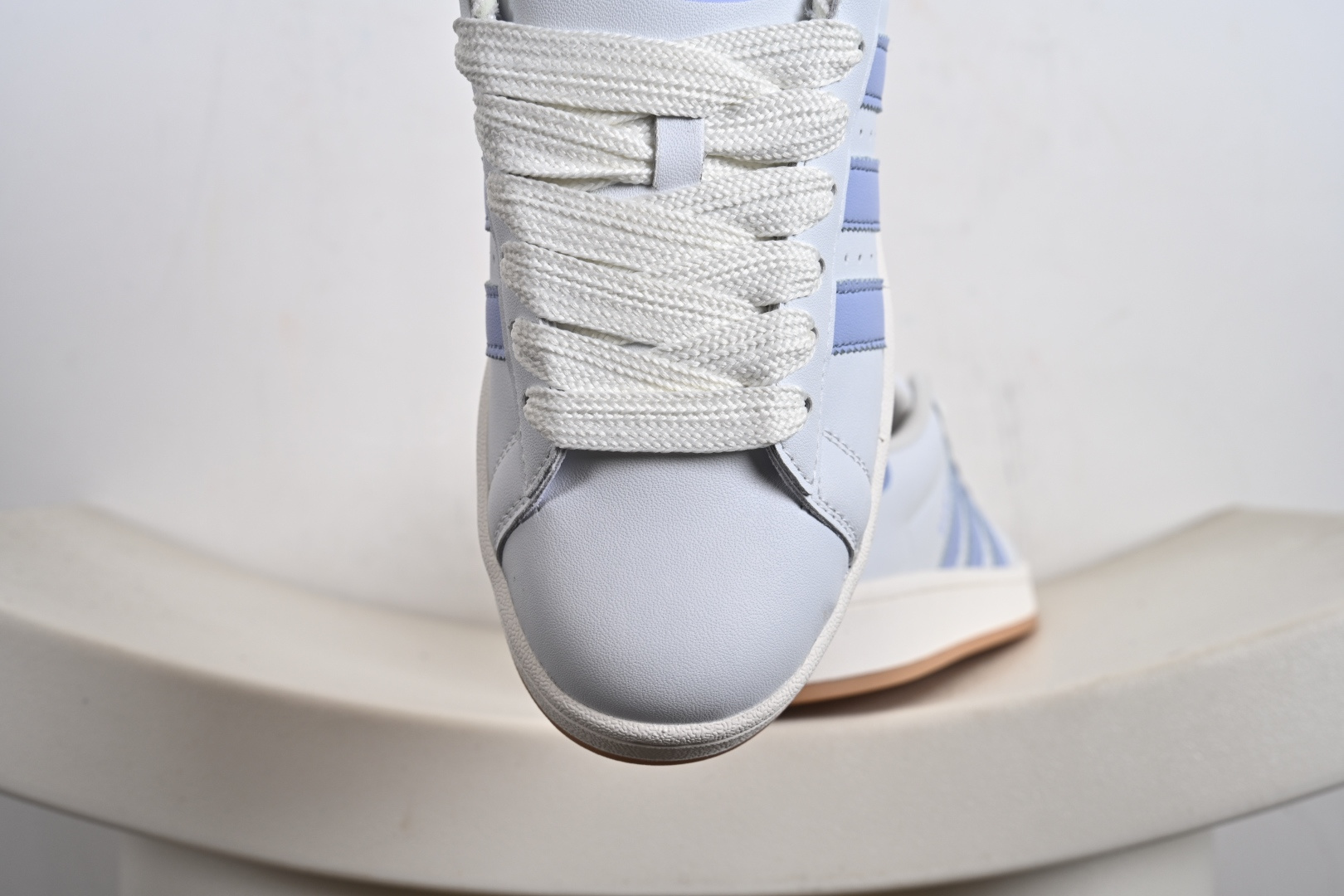 Adidas CAMPUS OOs W 阿迪达斯学院系列 面包风经典复古低帮百搭休闲运动板鞋 JQ7768