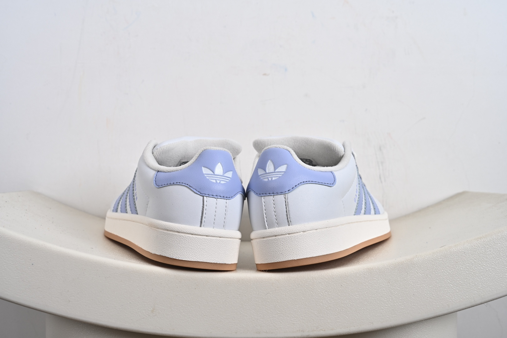 Adidas CAMPUS OOs W 阿迪达斯学院系列 面包风经典复古低帮百搭休闲运动板鞋 JQ7768