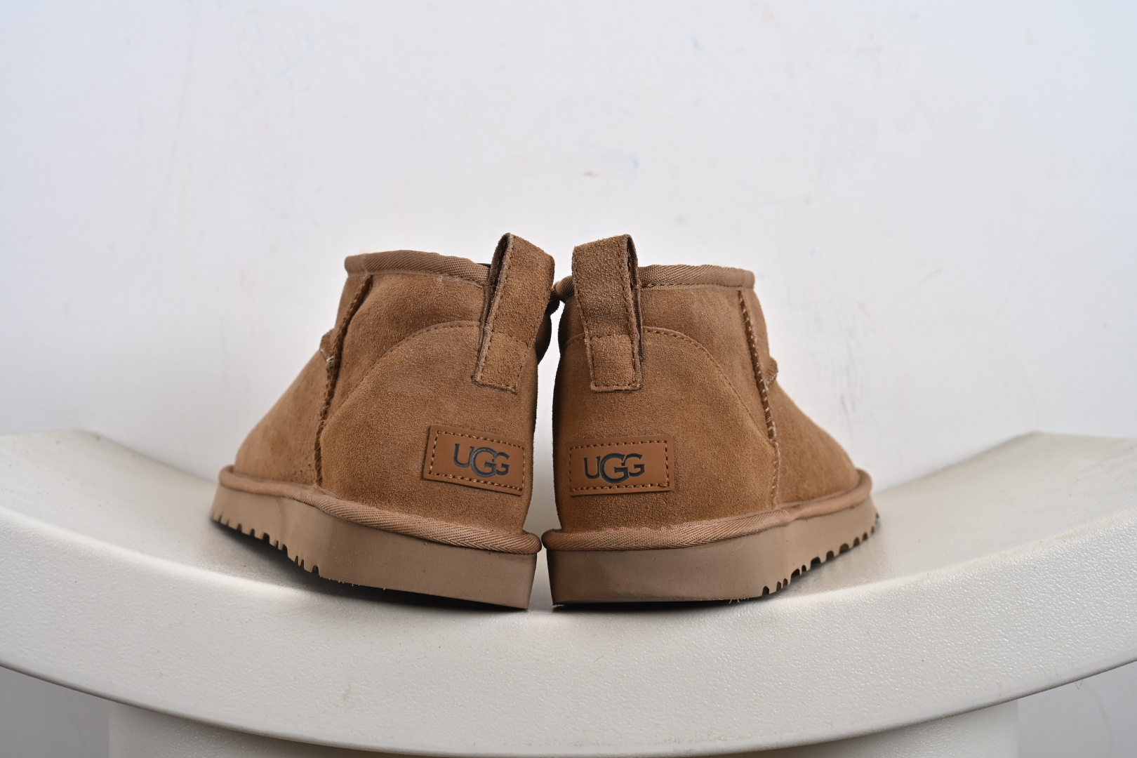 经典款 羊皮毛一体雪地靴 TREADLITE”轻翼”科技外底 1137391