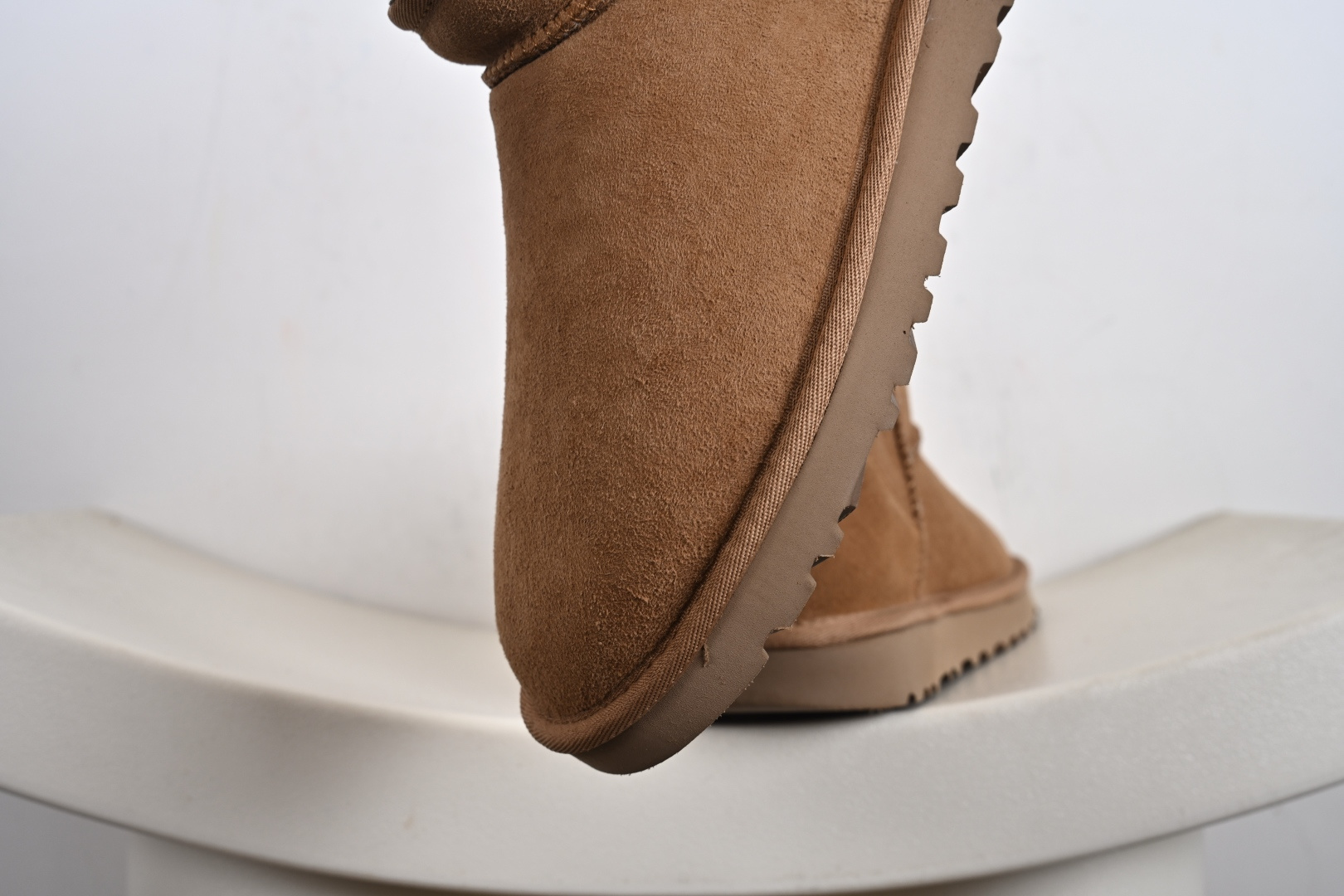 经典款 羊皮毛一体雪地靴 TREADLITE”轻翼”科技外底 1137391