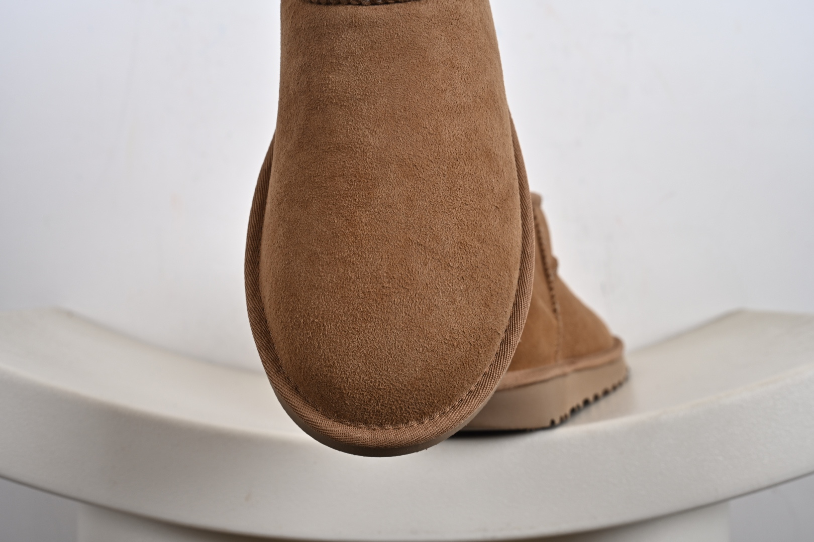 经典款 羊皮毛一体雪地靴 TREADLITE”轻翼”科技外底 1137391