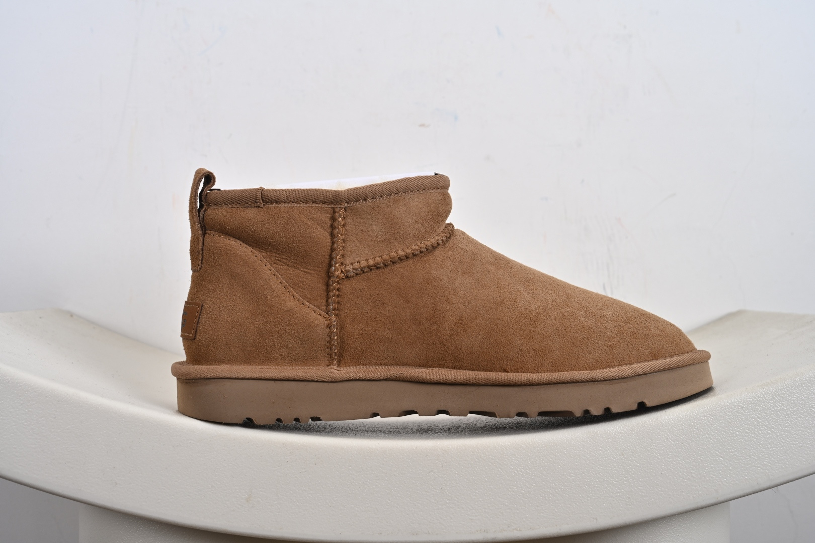 经典款 羊皮毛一体雪地靴 TREADLITE”轻翼”科技外底 1137391