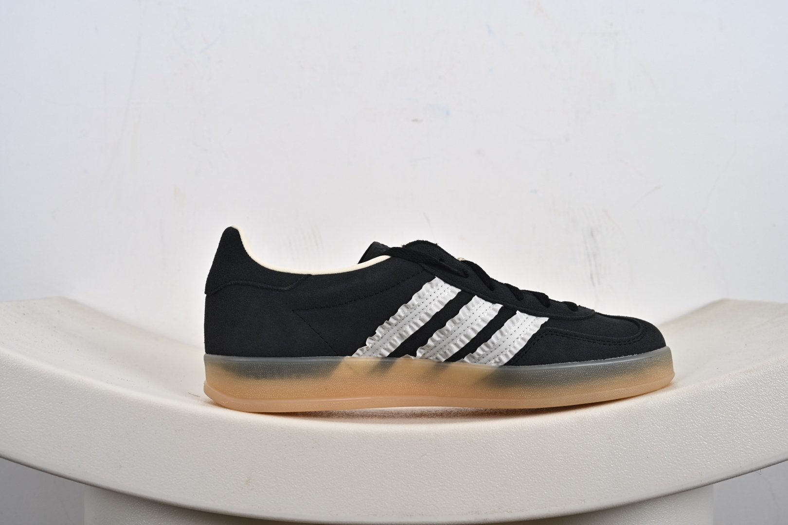 Adidas originals Gazelle Indoor 复古单品 JS1412