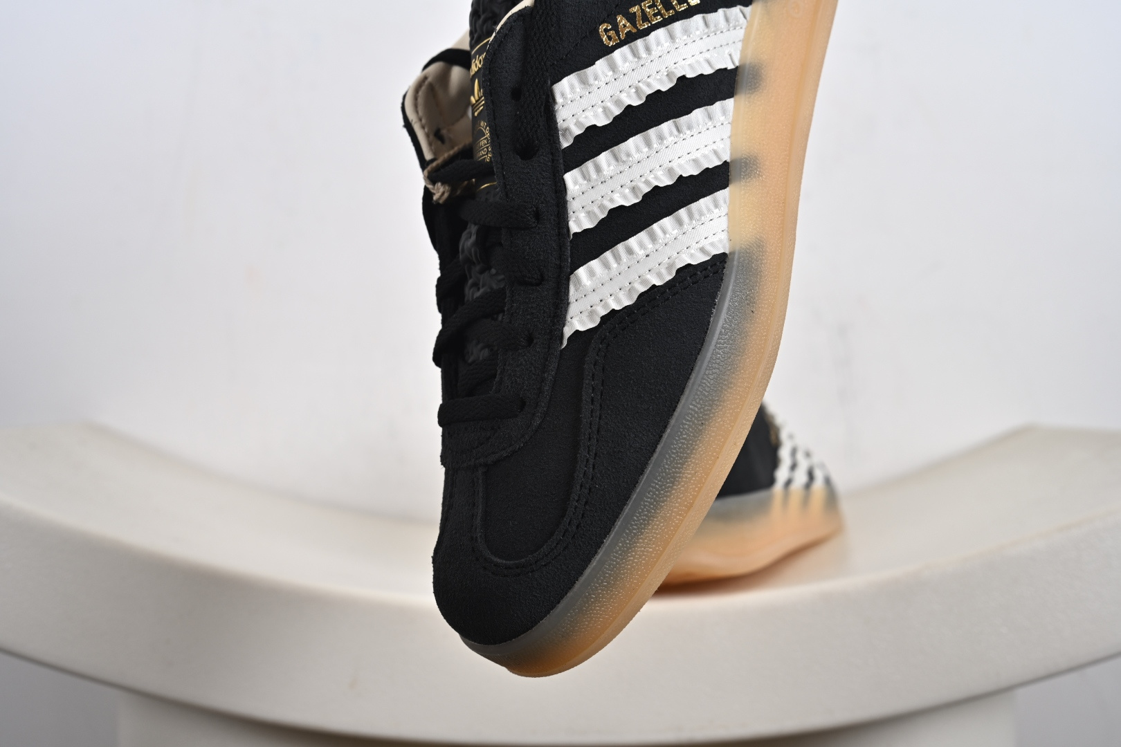 Adidas originals Gazelle Indoor 复古单品 JS1412