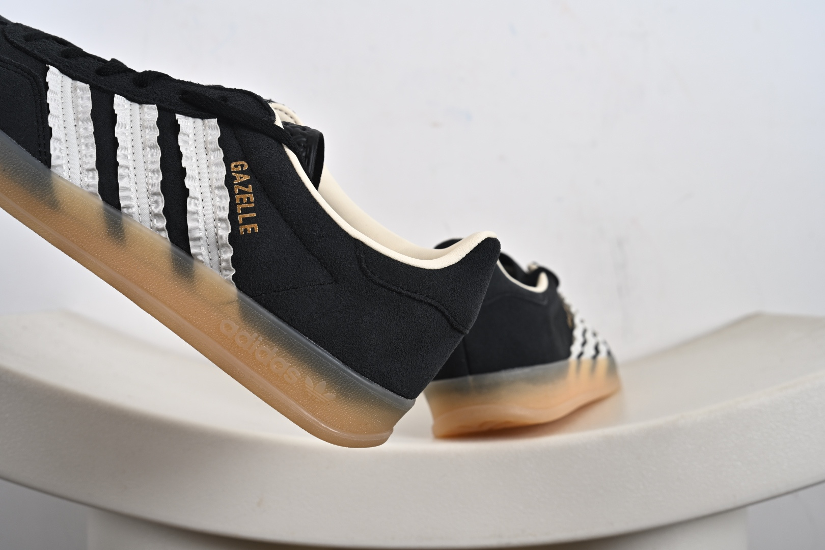 Adidas originals Gazelle Indoor 复古单品 JS1412