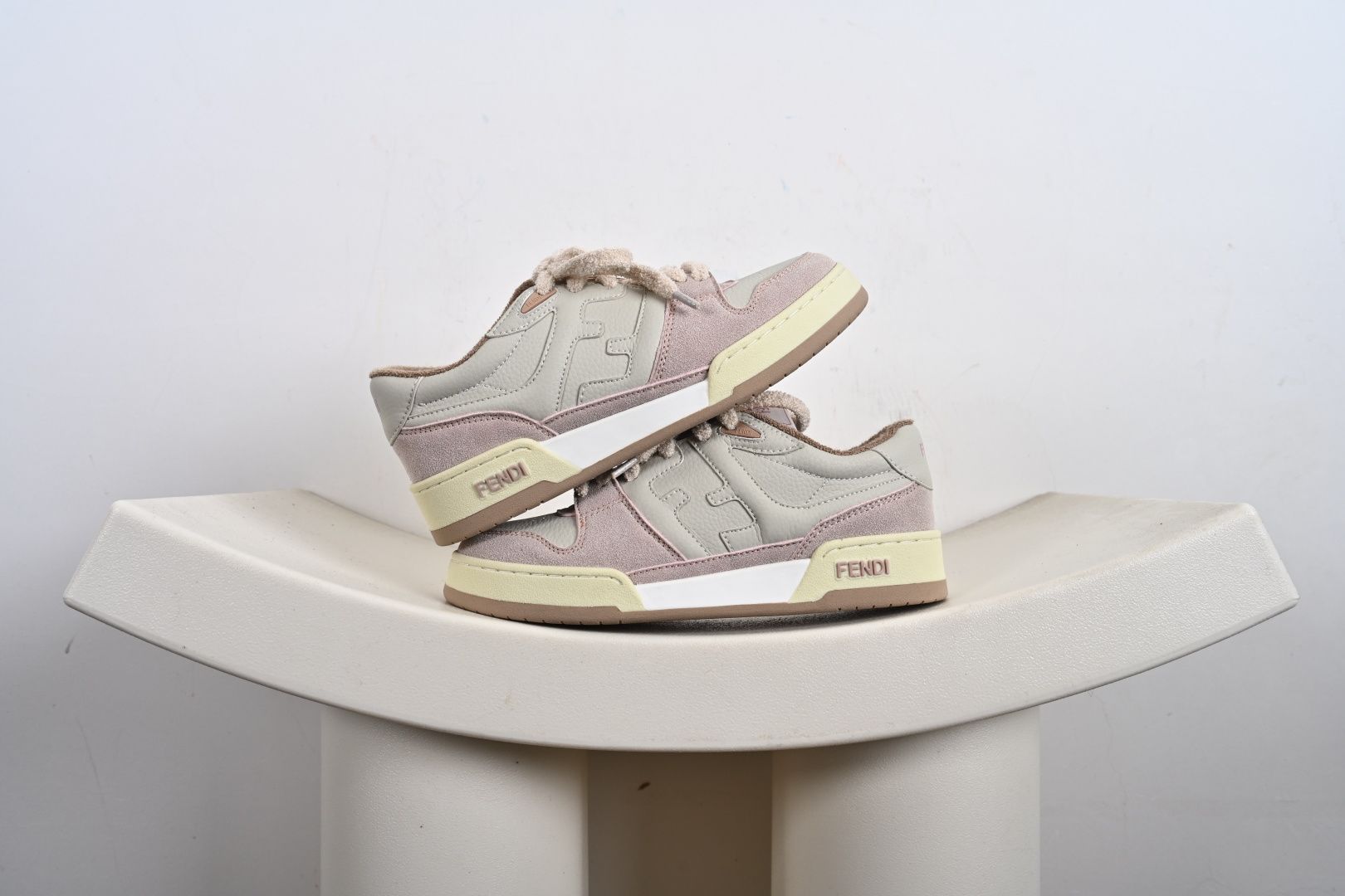 FENDI芬迪match最新爆款情侣款运动鞋板鞋