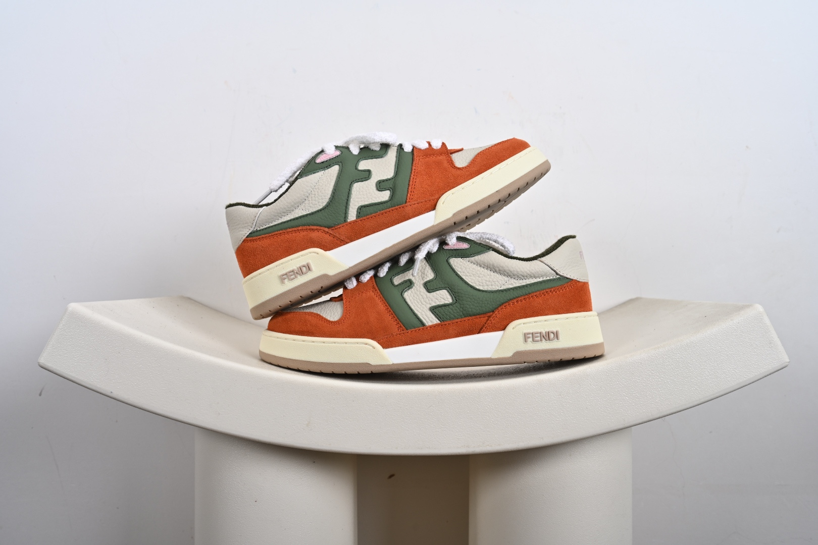 FENDI芬迪match最新爆款情侣款运动鞋板鞋