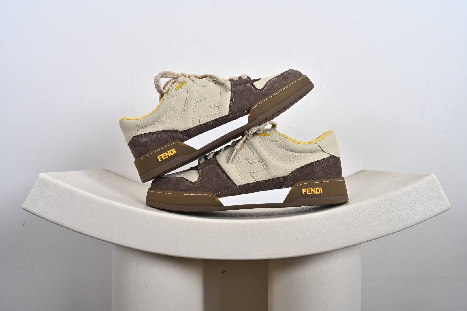 FENDI芬迪match最新爆款情侣款运动鞋板鞋