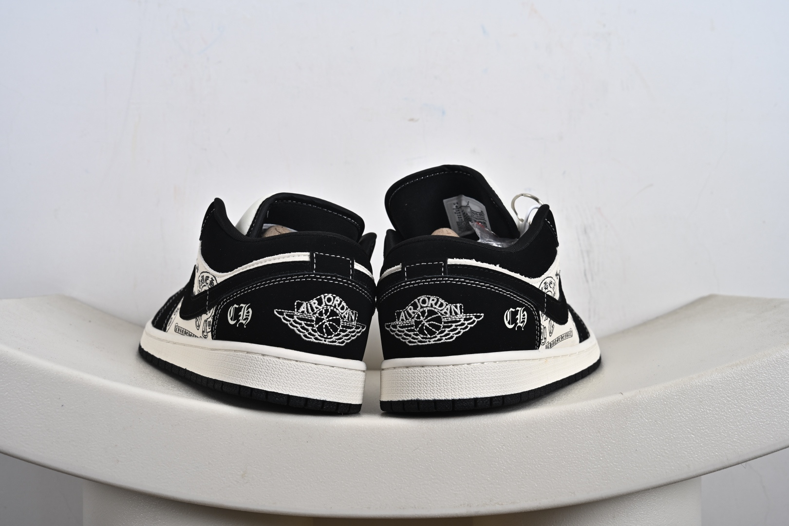 Air Jordan 1 Low × Chrome Hearts联名 高端定制 低帮复古篮球鞋 QJ2025-003