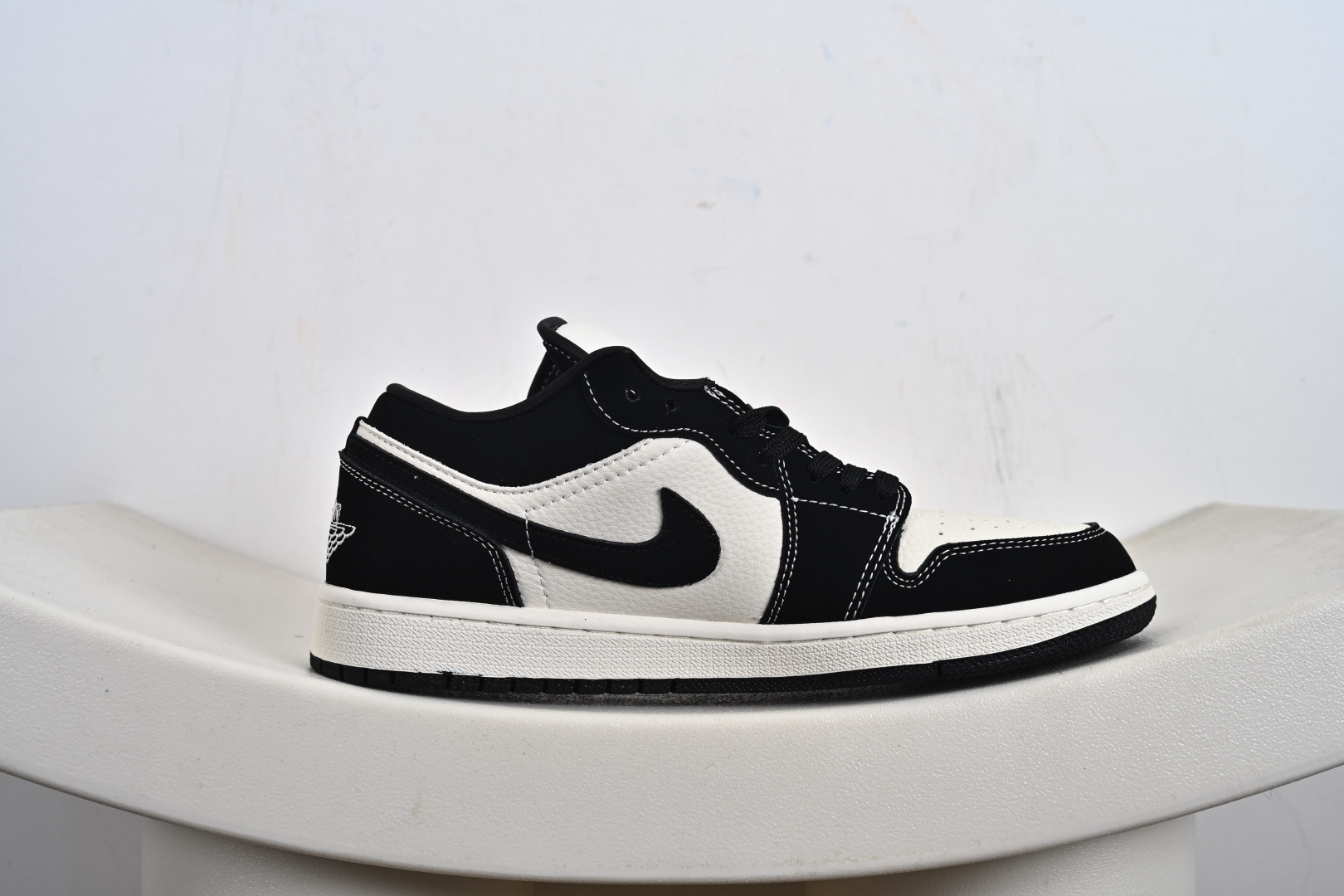 Air Jordan 1 Low × Chrome Hearts联名 高端定制 低帮复古篮球鞋 QJ2025-003