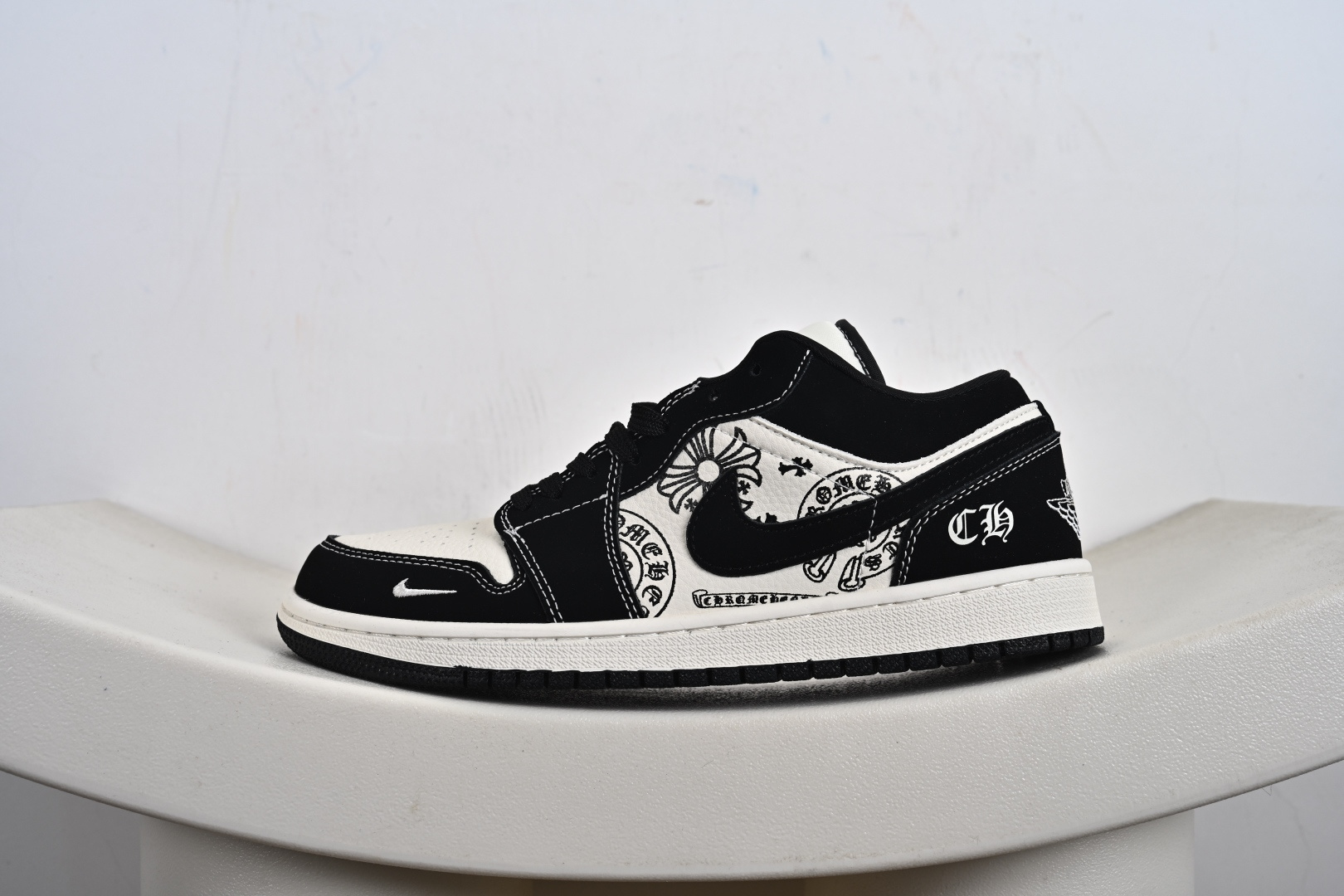 Air Jordan 1 Low × Chrome Hearts联名 高端定制 低帮复古篮球鞋 QJ2025-003