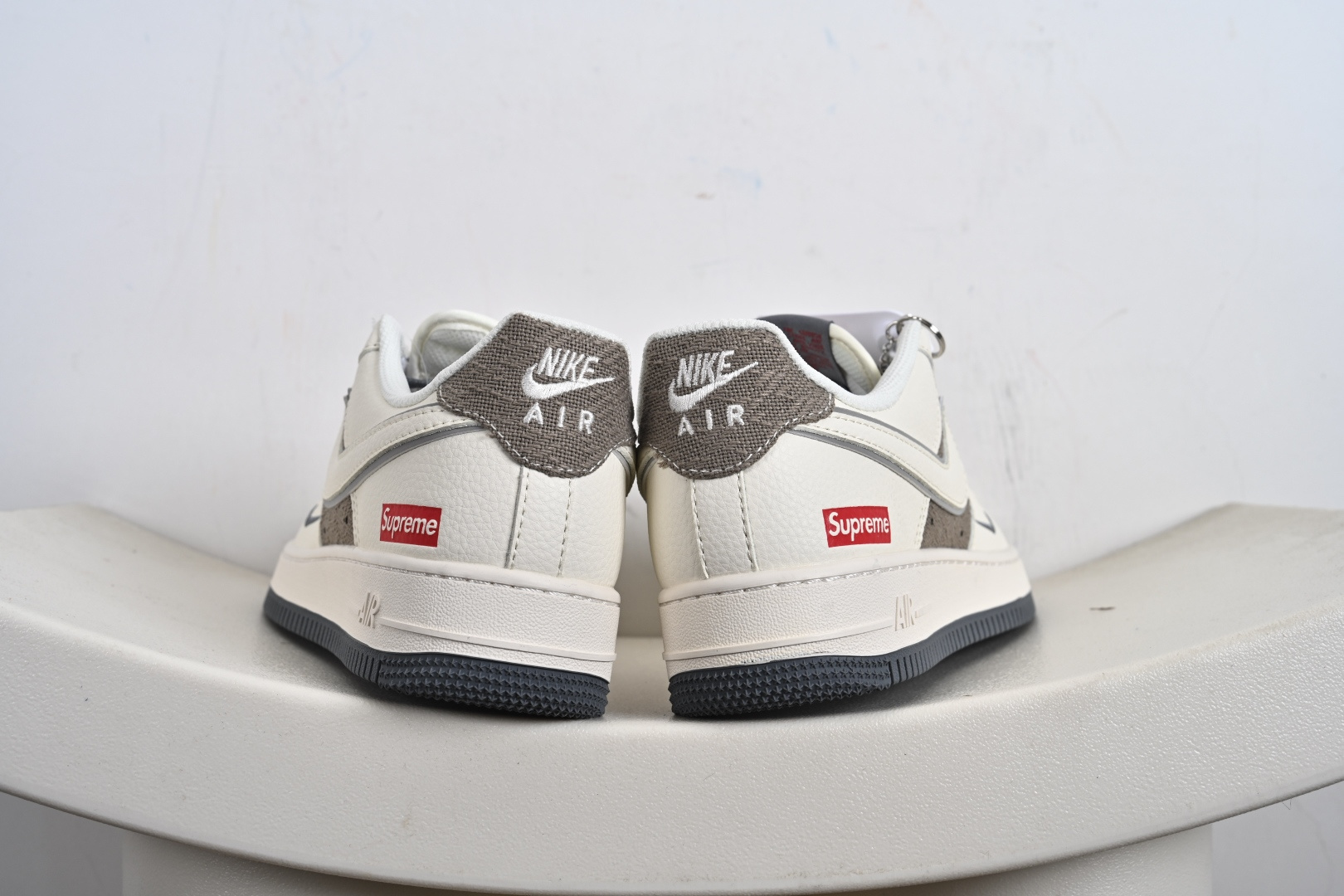 NK Air Force 1'07 Low Supreme联名 米灰帆布 空军一号低帮休闲板鞋 XX3168-210
