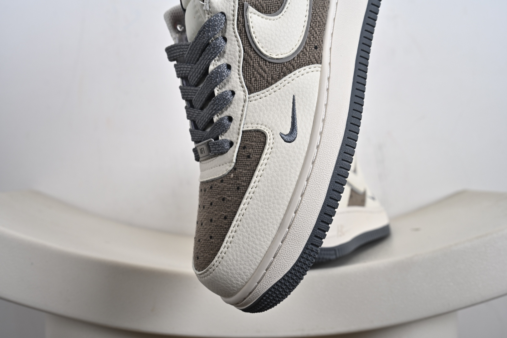 NK Air Force 1'07 Low Supreme联名 米灰帆布 空军一号低帮休闲板鞋 XX3168-210