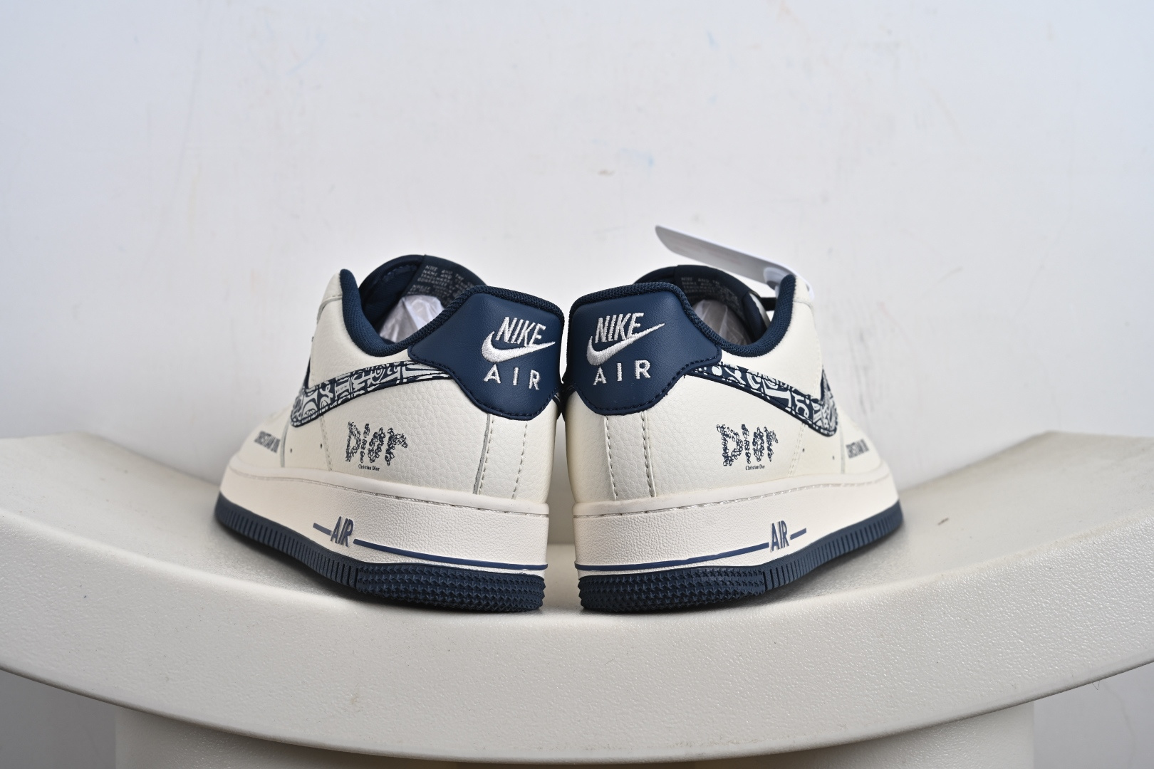 Nike Air Force 1'07 Low 迪奥联名 米兰雕花 空军一号低帮休闲板鞋 XD2588-608