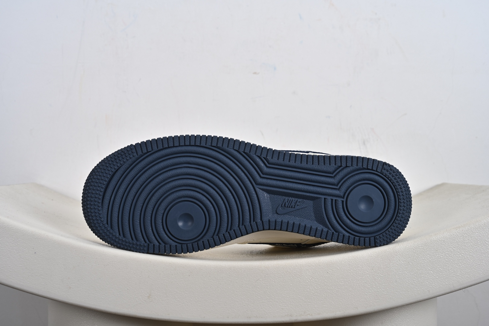 Nike Air Force 1'07 Low 迪奥联名 米兰雕花 空军一号低帮休闲板鞋 XD2588-608