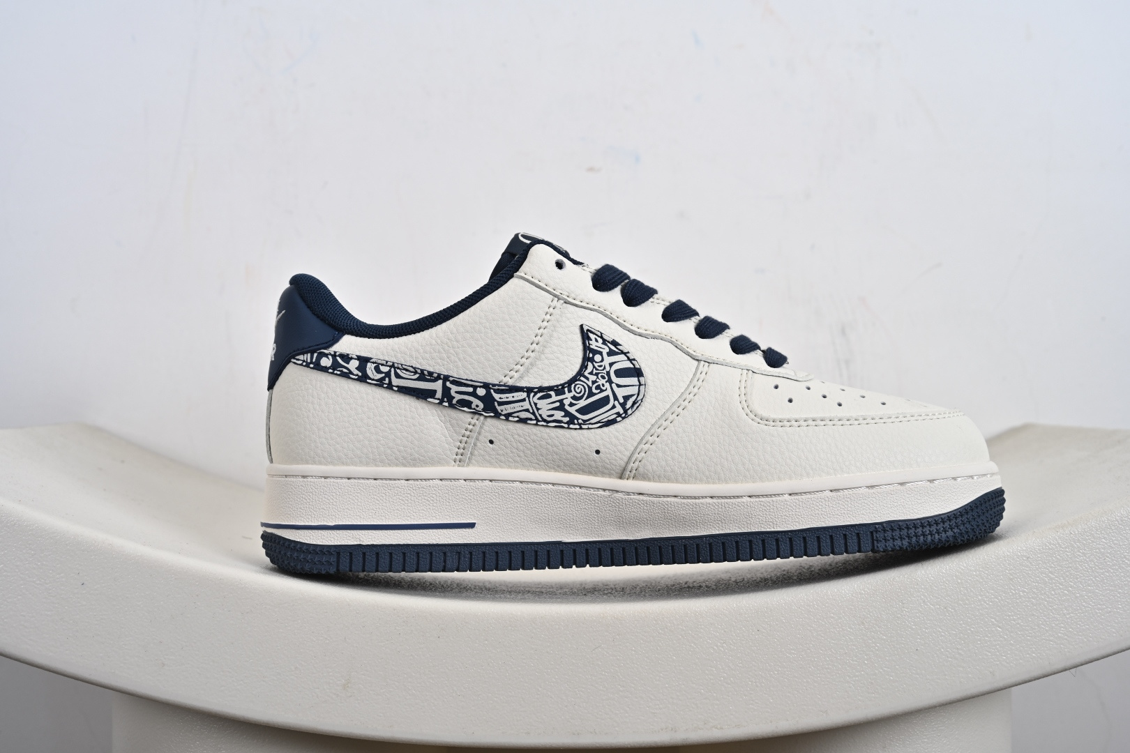 Nike Air Force 1'07 Low 迪奥联名 米兰雕花 空军一号低帮休闲板鞋 XD2588-608