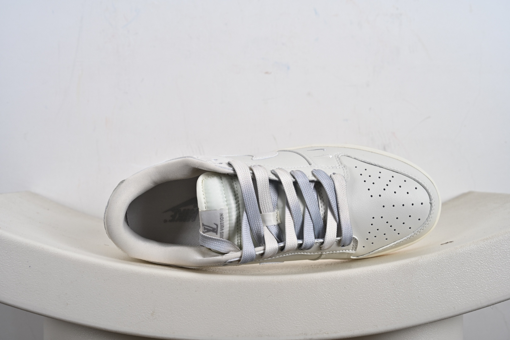 NK SB Dunk Low 联名 米灰双勾水晶底 周年高端定制 低帮休闲板鞋 XX3168-190